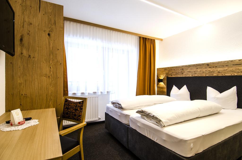 Hotel Garni Persutt 이스크글 외부 사진
