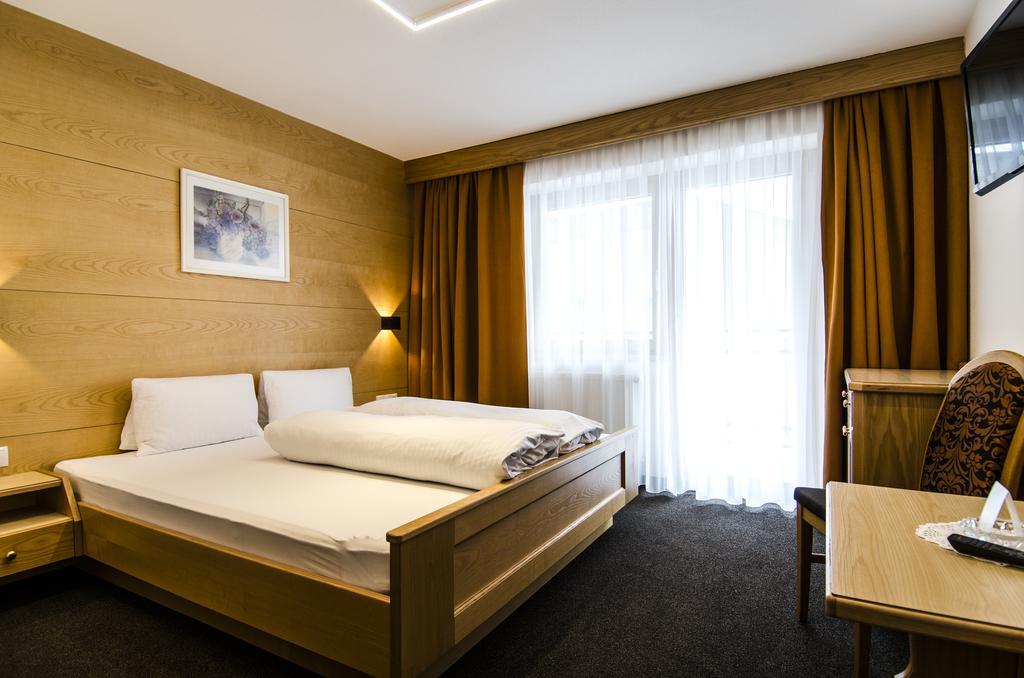Hotel Garni Persutt 이스크글 외부 사진