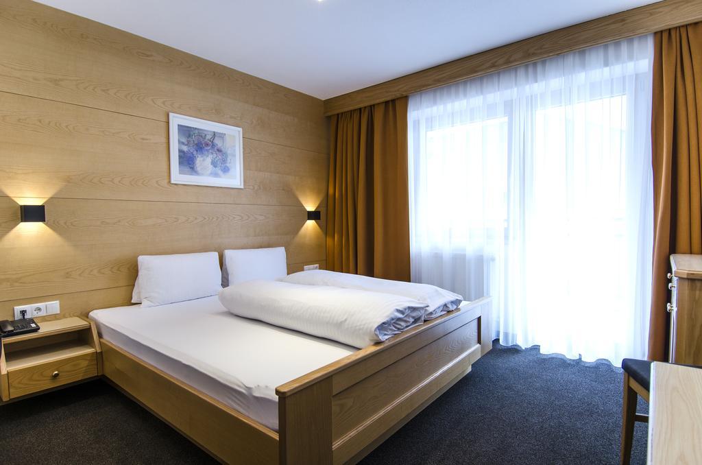 Hotel Garni Persutt 이스크글 외부 사진